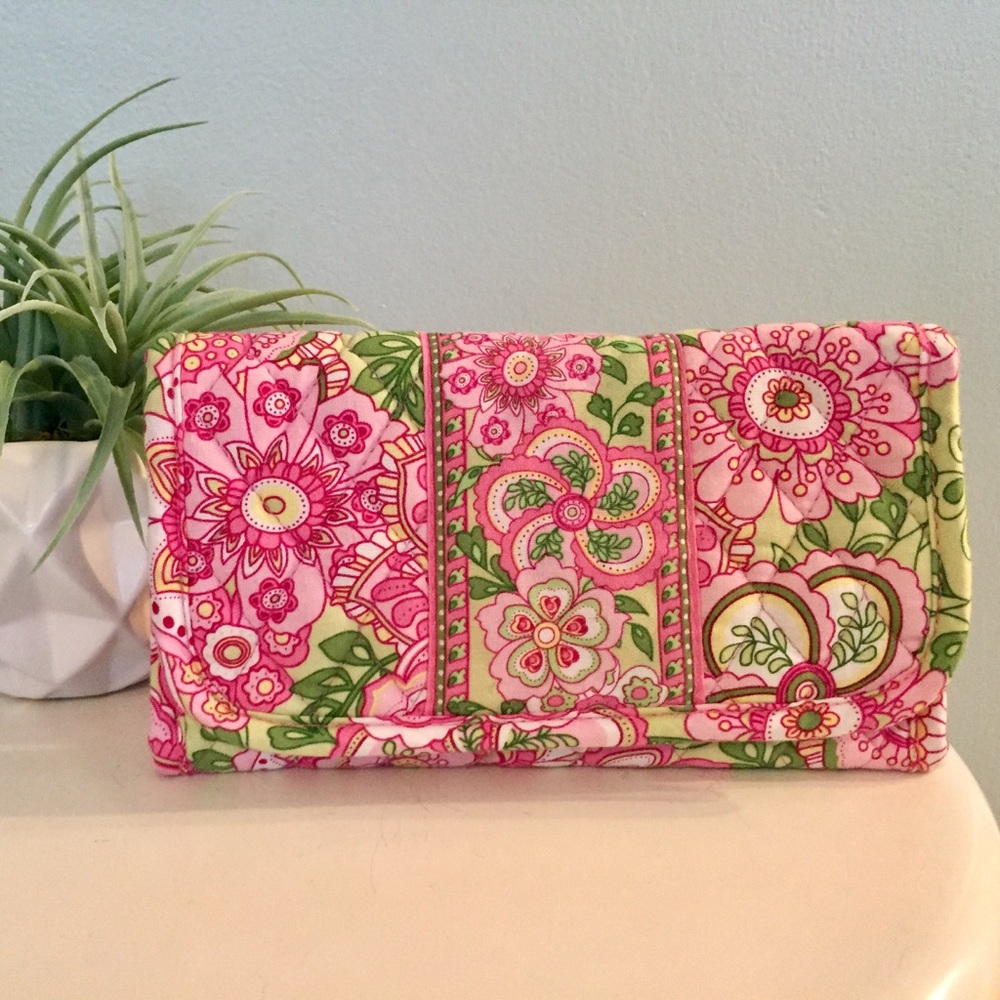 SOLD - Vera Bradley Wallet
